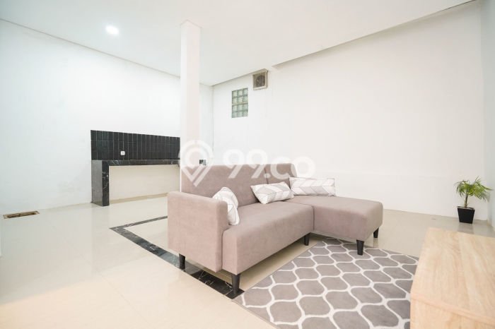 Rumah 3 KT 2 KM Fasilitas Gym di BSD City, Tangerang Rumah 3 KT 2 KM Fasilitas Gym di BSD City, Tangerang