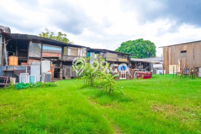 Hunian Eksklusif Siap Huni LT 654m2 di Pesanggrahan, Jakarta Selatan Hunian Eksklusif Siap Huni LT 654m2 di Pesanggrahan, Jakarta Selatan