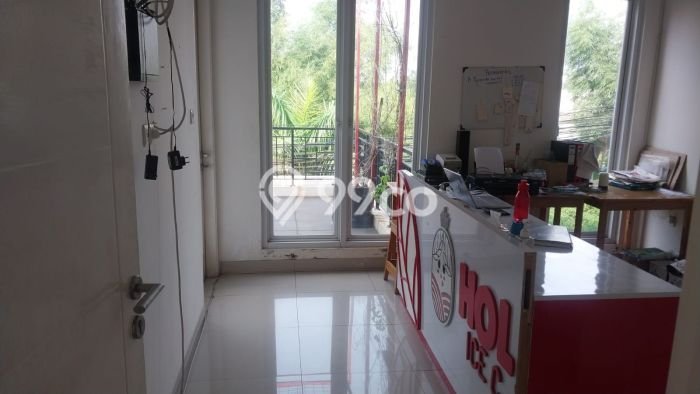 For Sale Rumah 3 Kamar Lokasi Strategis Bagus dan Strategis di Serpong For Sale Rumah 3 Kamar Lokasi Strategis Bagus dan Strategis di Serpong