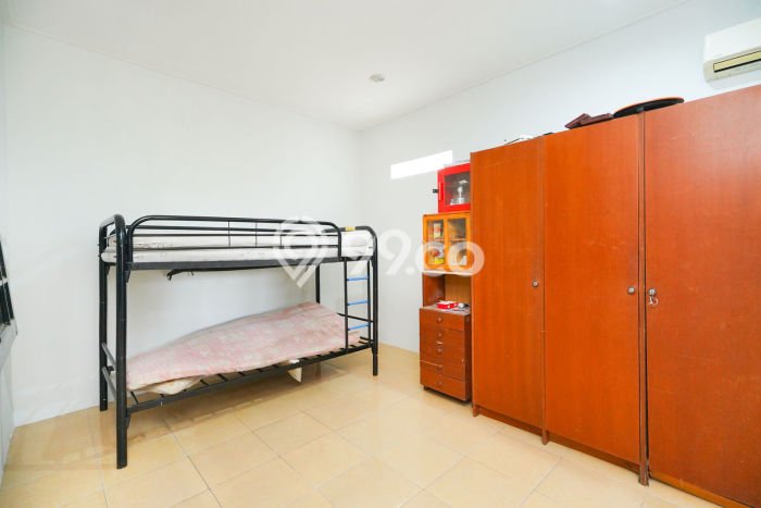 LIMITED OFFER! Rumah Premium area Ciputat Timur, Luas 180m² Bangunan 250m² LIMITED OFFER! Rumah Premium area Ciputat Timur, Luas 180m² Bangunan 250m²