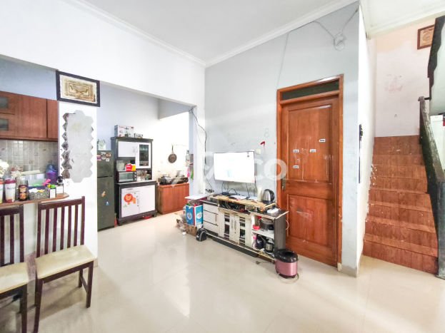 Hunian Cantik Modern Lb 140m2 di Cinere, Depok Hunian Cantik Modern Lb 140m2 di Cinere, Depok