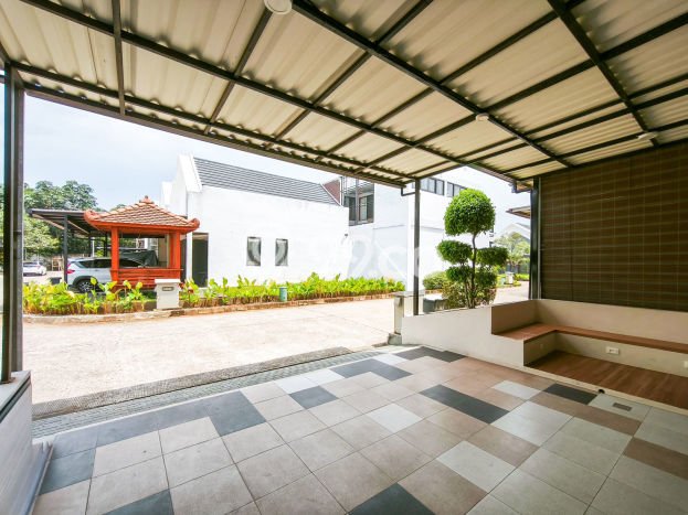 Ready to Use! Luxury House LT 105m2 Desain Modern di Sentul City Ready to Use! Luxury House LT 105m2 Desain Modern di Sentul City