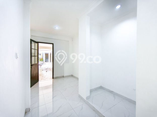 For Sale Rumah 5 Kamar Lokasi Strategis Nyaman dan Strategis di Gunung Putri For Sale Rumah 5 Kamar Lokasi Strategis Nyaman dan Strategis di Gunung Putri