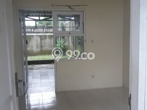 Rumah 2 KT 1 KM Fully Furnished di BSD, Dekat Mal, Tangerang Rumah 2 KT 1 KM Fully Furnished di BSD, Dekat Mal, Tangerang