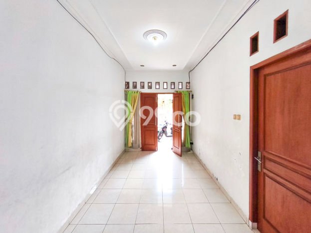 Rumah Elit Modern Siap Huni di Meruya Jakarta Barat Rumah Elit Modern Siap Huni di Meruya Jakarta Barat