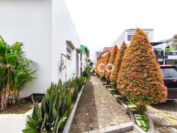 Hunian Mewah LB 310m2 Siap Pakai Desain Elegan di Gading Serpong, Tangerang Hunian Mewah LB 310m2 Siap Pakai Desain Elegan di Gading Serpong, Tangerang