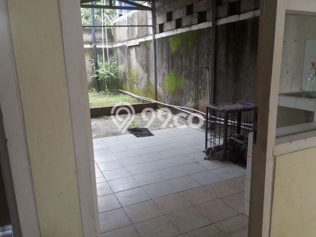 Rumah 2 KT 1 KM Fully Furnished di BSD, Dekat Mal, Tangerang Rumah 2 KT 1 KM Fully Furnished di BSD, Dekat Mal, Tangerang