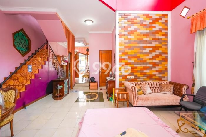 Rumah Strategis Modern Lb 400m2 di Ciputat, Tangerang Selatan Rumah Strategis Modern Lb 400m2 di Ciputat, Tangerang Selatan