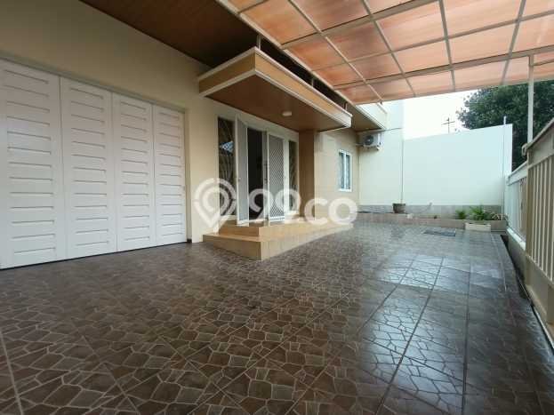 Rumah Elit Modern Siap Huni di Jomblang Semarang Rumah Elit Modern Siap Huni di Jomblang Semarang