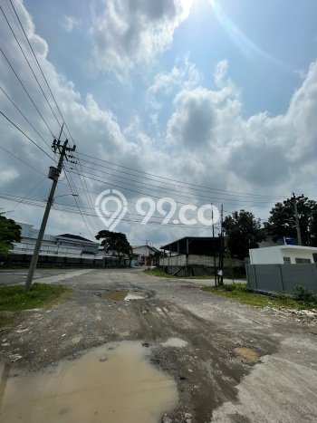 Gudang disewakan di Ngaliyan Semarang dengan luas bangunan 1500m2 Gudang disewakan di Ngaliyan Semarang dengan luas bangunan 1500m2