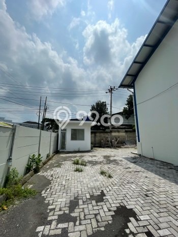 Gudang disewakan di Ngaliyan Semarang dengan luas bangunan 1500m2 Gudang disewakan di Ngaliyan Semarang dengan luas bangunan 1500m2