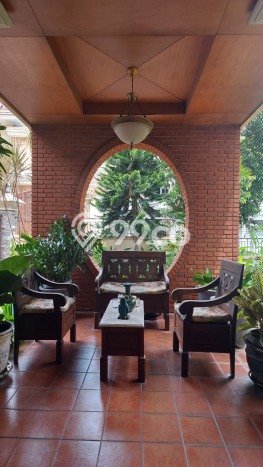 Hunian Mewah LB 542m2 Siap Huni Desain Elegan di Bukit Sari, Semarang Hunian Mewah LB 542m2 Siap Huni Desain Elegan di Bukit Sari, Semarang