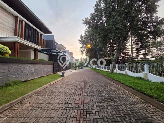 Rumah Mewah LB 900m2 Siap Pakai Desain Elegan di BSB City, Semarang Rumah Mewah LB 900m2 Siap Pakai Desain Elegan di BSB City, Semarang