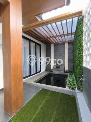 Rumah Elit LB 300m2 Siap Pakai Desain Elegan di Candi Golf, Semarang Rumah Elit LB 300m2 Siap Pakai Desain Elegan di Candi Golf, Semarang
