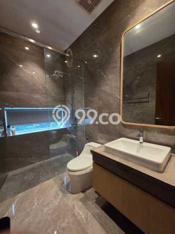 Rumah Mewah LB 900m2 Siap Pakai Desain Elegan di BSB City, Semarang Rumah Mewah LB 900m2 Siap Pakai Desain Elegan di BSB City, Semarang