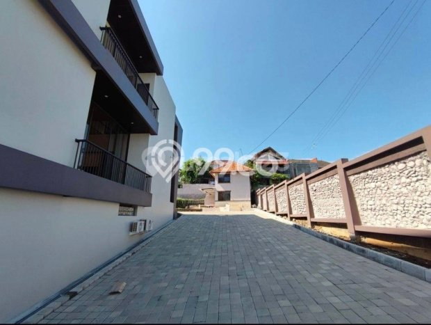 Rumah Eksklusif Siap Huni LT 1700m2 di Candisari, Semarang Rumah Eksklusif Siap Huni LT 1700m2 di Candisari, Semarang