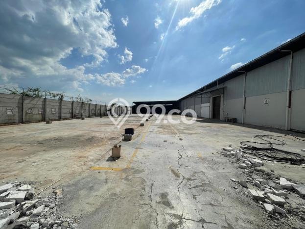 Gudang untuk disewa di Kaliwungu punya LT 11000m2 & LB 2500m2 harga sewa kompetitif Gudang untuk disewa di Kaliwungu punya LT 11000m2 & LB 2500m2 harga sewa kompetitif
