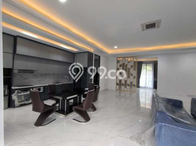 Rumah Elit LB 300m2 Siap Pakai Desain Elegan di Candi Golf, Semarang Rumah Elit LB 300m2 Siap Pakai Desain Elegan di Candi Golf, Semarang