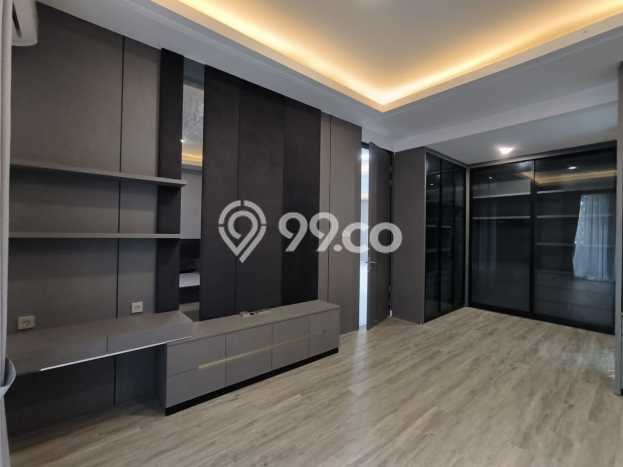 Rumah Elit LB 300m2 Siap Pakai Desain Elegan di Candi Golf, Semarang Rumah Elit LB 300m2 Siap Pakai Desain Elegan di Candi Golf, Semarang