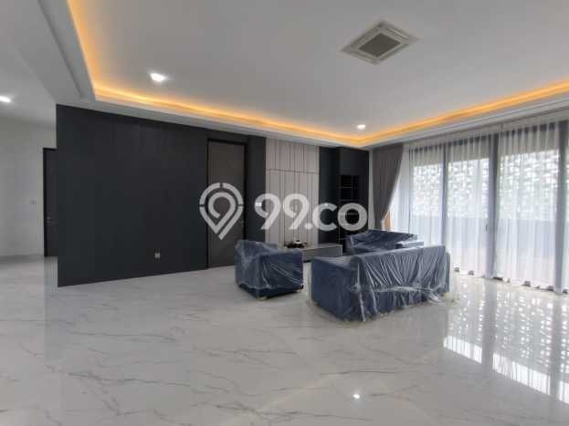 Rumah Elit LB 300m2 Siap Pakai Desain Elegan di Candi Golf, Semarang Rumah Elit LB 300m2 Siap Pakai Desain Elegan di Candi Golf, Semarang