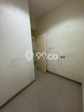 Rumah di Boulevard Serpong Garden 2 siap huni Cisauk Tangerang 2 Lantai SHM Selatan Rumah di Boulevard Serpong Garden 2 siap huni Cisauk Tangerang 2 Lantai SHM Selatan