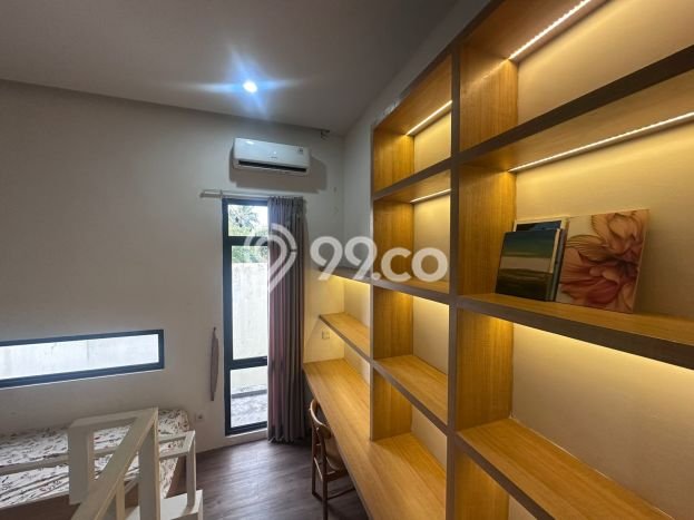 Rumah Modern 2 KT di BSD Green Wich Tangerang Full Furnished Rumah Modern 2 KT di BSD Green Wich Tangerang Full Furnished