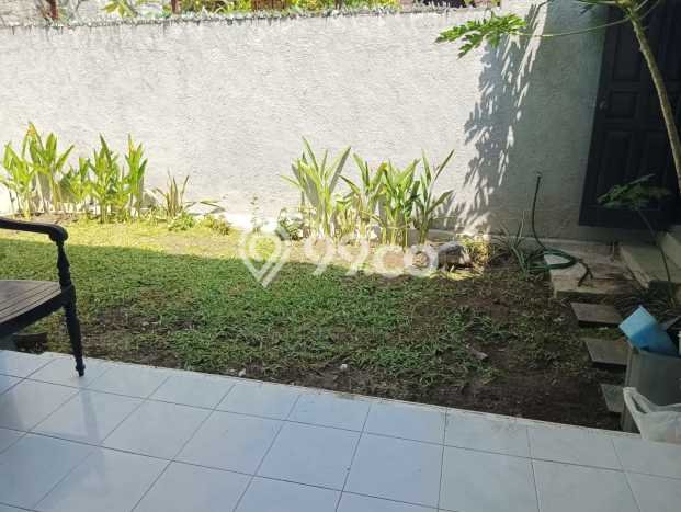 Rumah di Kerobokan, 2 KM, Design Modern, LT 200m² LB 150m² Rumah di Kerobokan, 2 KM, Design Modern, LT 200m² LB 150m²