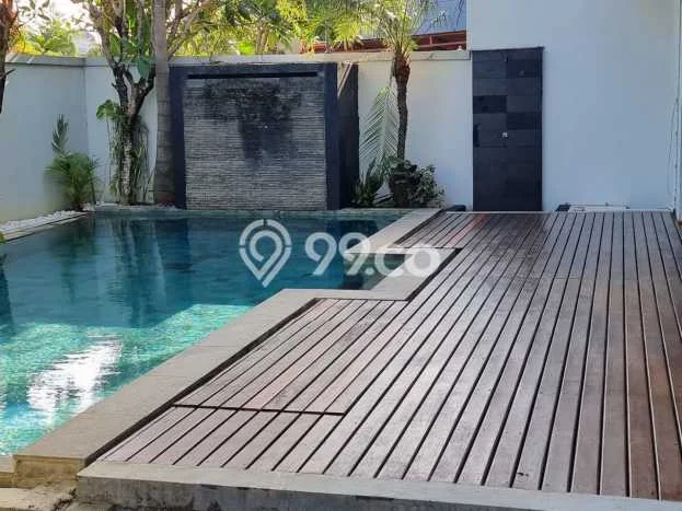 Jarang Ada! Rumah Sewa 4 Kamar Bagus Siap Huni Sunset Road Jarang Ada! Rumah Sewa 4 Kamar Bagus Siap Huni Sunset Road