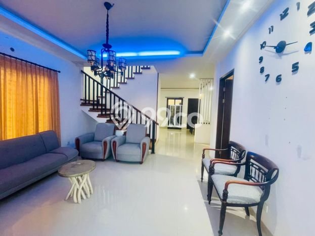 Rumah di Renon, 3 KT, Pemandangan Kota, LT 201m² Bangunan 170m² Rumah di Renon, 3 KT, Pemandangan Kota, LT 201m² Bangunan 170m²