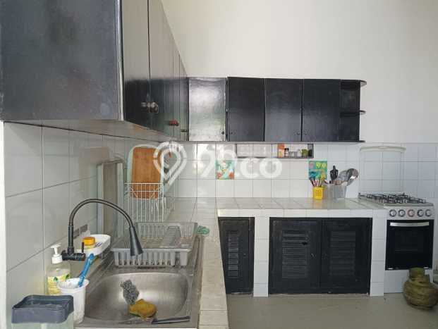 Rumah di Kerobokan, 2 KM, Design Modern, LT 200m² LB 150m² Rumah di Kerobokan, 2 KM, Design Modern, LT 200m² LB 150m²