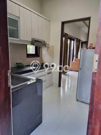 Jarang Ada! Rumah Sewa 4 Kamar Bagus Siap Huni Sunset Road Jarang Ada! Rumah Sewa 4 Kamar Bagus Siap Huni Sunset Road