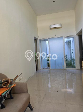 Rumah Sewa Surabaya LT 135m2 LB 135m2 Kawasan Citraland Rumah Sewa Surabaya LT 135m2 LB 135m2 Kawasan Citraland
