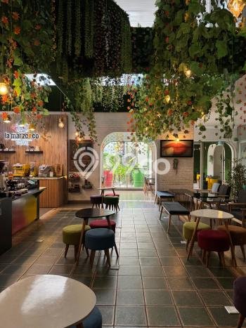 Untuk Dijual Komersial di Kebayoran Baru, Jakarta Selatan Harga Penawaran Spesial Untuk Dijual Komersial di Kebayoran Baru, Jakarta Selatan Harga Penawaran Spesial