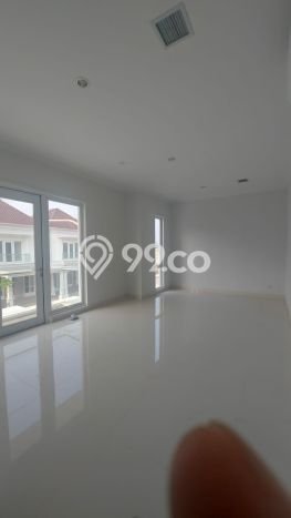 Dijual Rumah Mewah Megah Dengan View Eksklusif di Gading Serpong, Tangerang Dijual Rumah Mewah Megah Dengan View Eksklusif di Gading Serpong, Tangerang
