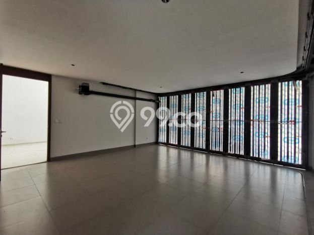 Jual Rumah Mewah Elegan Dengan View Cantik di BSD City, Tangerang Jual Rumah Mewah Elegan Dengan View Cantik di BSD City, Tangerang