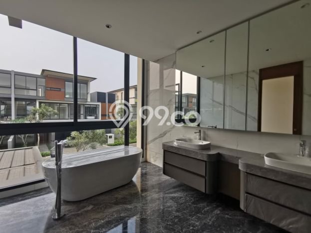 Jual Rumah Mewah Elegan Dengan View Cantik di BSD City, Tangerang Jual Rumah Mewah Elegan Dengan View Cantik di BSD City, Tangerang