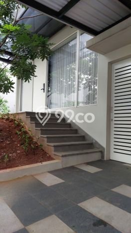 Rumah Luxury Modern Tanpa Renovasi di Gading Serpong Tangerang Rumah Luxury Modern Tanpa Renovasi di Gading Serpong Tangerang