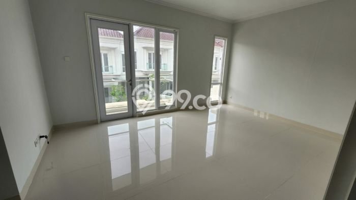 Jual Rumah Mewah Megah Dengan View Eksklusif di Gading Serpong, Tangerang Jual Rumah Mewah Megah Dengan View Eksklusif di Gading Serpong, Tangerang