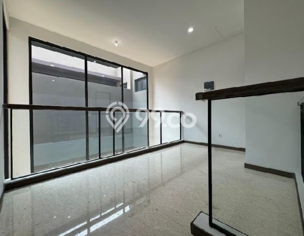 Rumah Sewa Tangerang LT 136m2 LB 242m2 Kawasan BSD City Rumah Sewa Tangerang LT 136m2 LB 242m2 Kawasan BSD City