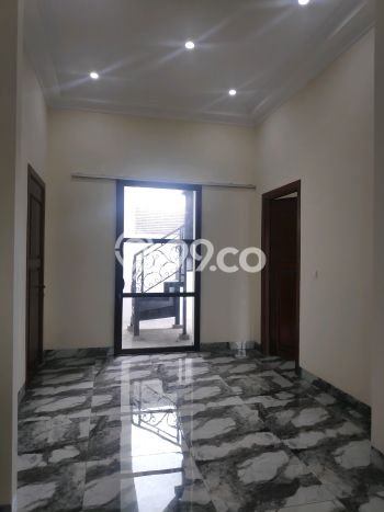Siap Huni Rumah Mewah 4 Kamar di BSD Dekat ke Mana Pun Siap Huni Rumah Mewah 4 Kamar di BSD Dekat ke Mana Pun