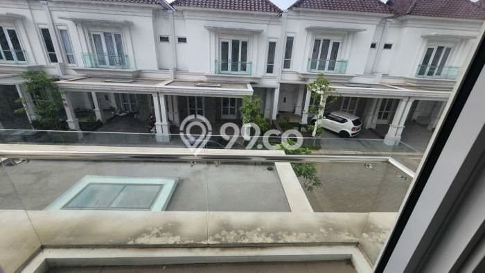 Jual Rumah Mewah Megah Dengan View Eksklusif di Gading Serpong, Tangerang Jual Rumah Mewah Megah Dengan View Eksklusif di Gading Serpong, Tangerang