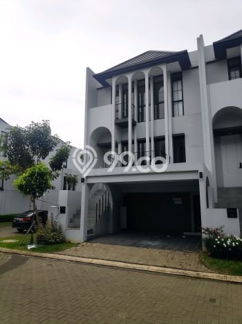 Hunian Mewah LB 171m2 Siap Huni Desain Elegan di BSD City, Tangerang Hunian Mewah LB 171m2 Siap Huni Desain Elegan di BSD City, Tangerang
