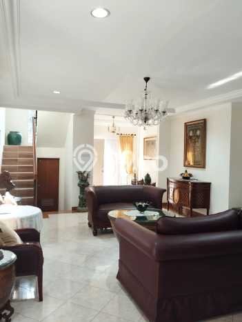 Hunian Mewah LB 292m2 Siap Huni Desain Elegan di Raffles Hills, Jakarta Timur Hunian Mewah LB 292m2 Siap Huni Desain Elegan di Raffles Hills, Jakarta Timur