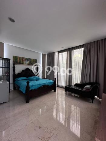Dijual Rumah Luas Elegan Dengan View Eksklusif di Kemang, Jakarta Selatan Dijual Rumah Luas Elegan Dengan View Eksklusif di Kemang, Jakarta Selatan