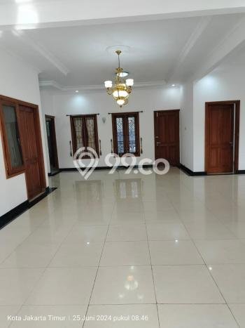 Rumah Luxury Modern Tanpa Renovasi di Cibubur Jakarta Timur Rumah Luxury Modern Tanpa Renovasi di Cibubur Jakarta Timur