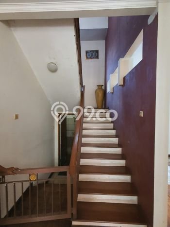 Jual Rumah Luas Elegan Dengan View Eksklusif di Cibubur, Jakarta Timur Jual Rumah Luas Elegan Dengan View Eksklusif di Cibubur, Jakarta Timur