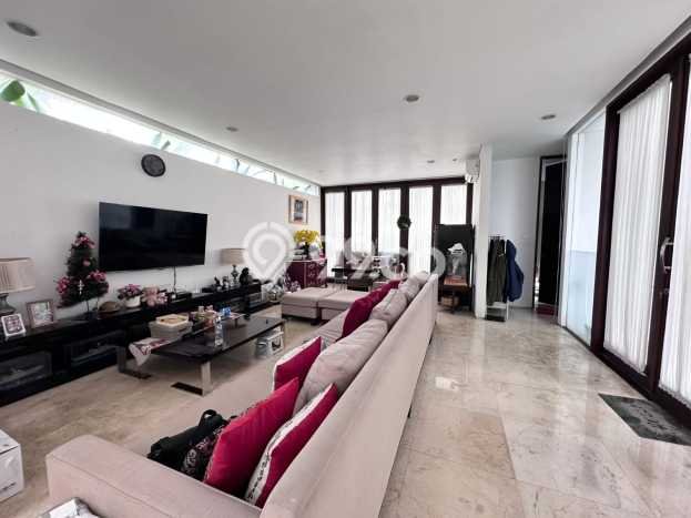 Dijual Rumah Luas Elegan Dengan View Eksklusif di Kemang, Jakarta Selatan Dijual Rumah Luas Elegan Dengan View Eksklusif di Kemang, Jakarta Selatan