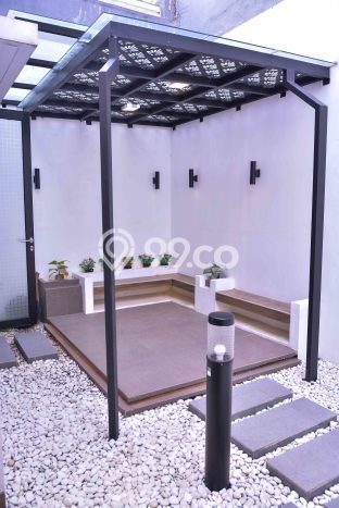 Dijual Hunian Rumah Terawat 3 KT di Citra Grand, Jakarta Timur Dijual Hunian Rumah Terawat 3 KT di Citra Grand, Jakarta Timur
