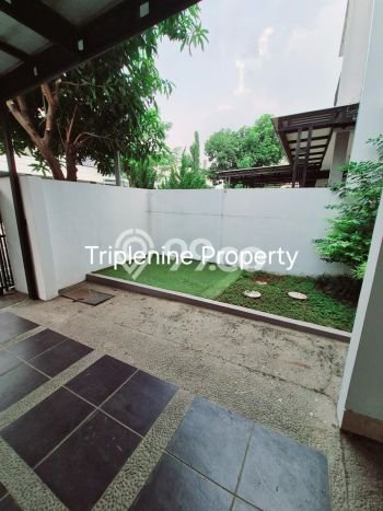 Jual Rumah Eksklusif 3 KT di Cibubur, Bekasi Jual Rumah Eksklusif 3 KT di Cibubur, Bekasi