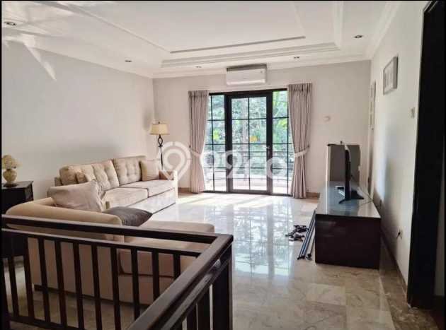 Jual Rumah Luas Elegan Dengan View Cantik di Kemang, Jakarta Selatan Jual Rumah Luas Elegan Dengan View Cantik di Kemang, Jakarta Selatan